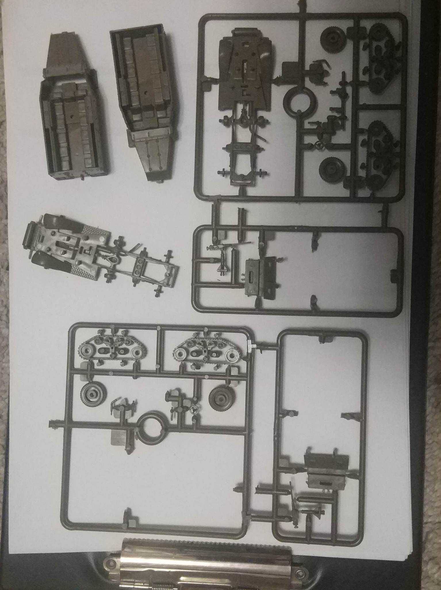 Italeri 7509 M3A1 Half Track