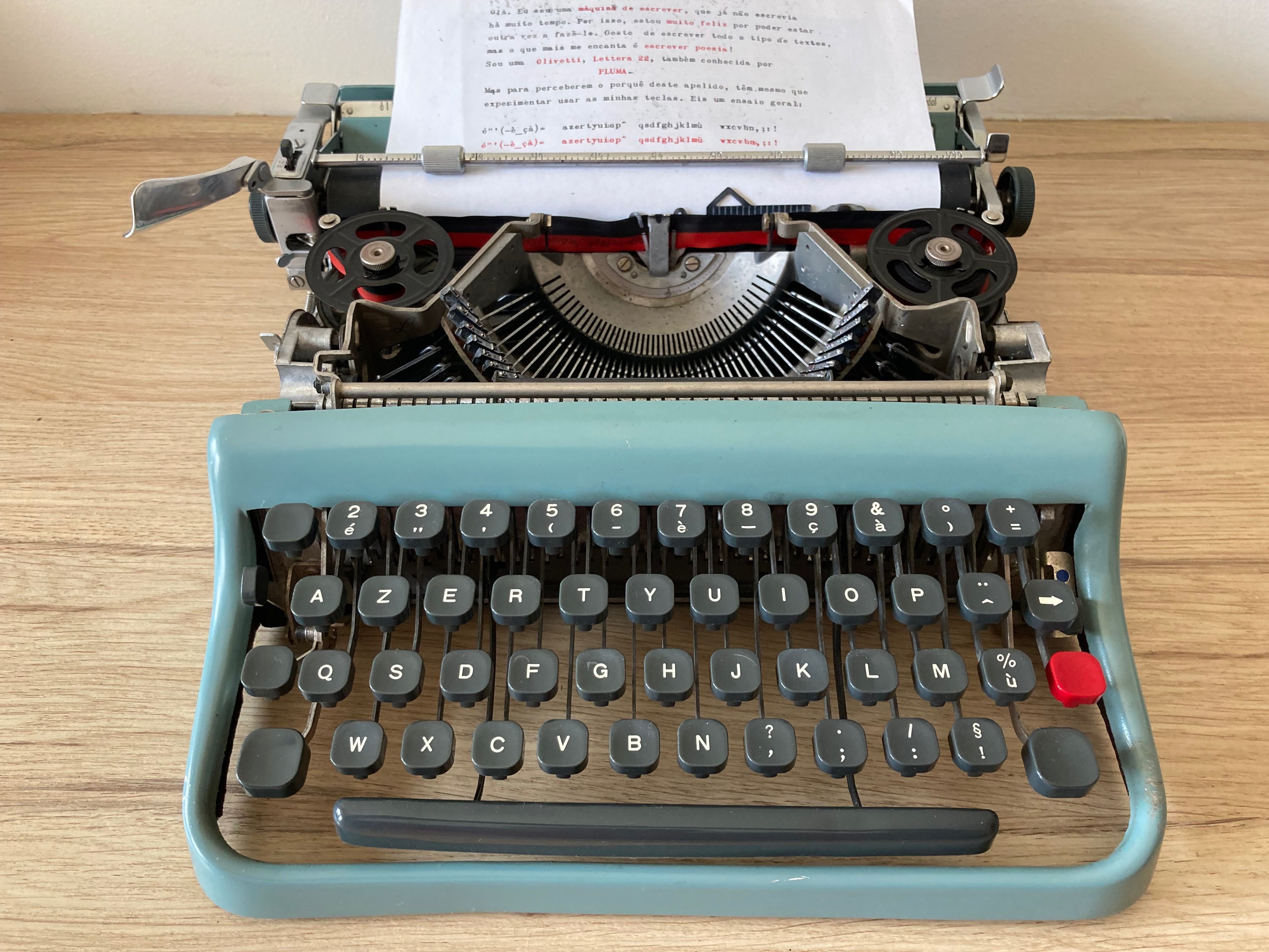 Máquina de Escrever ***  Olivetti