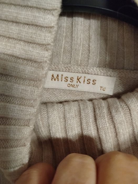 Śliczny golfik damski ciepły 50%viskose rozmiar XL Nowy