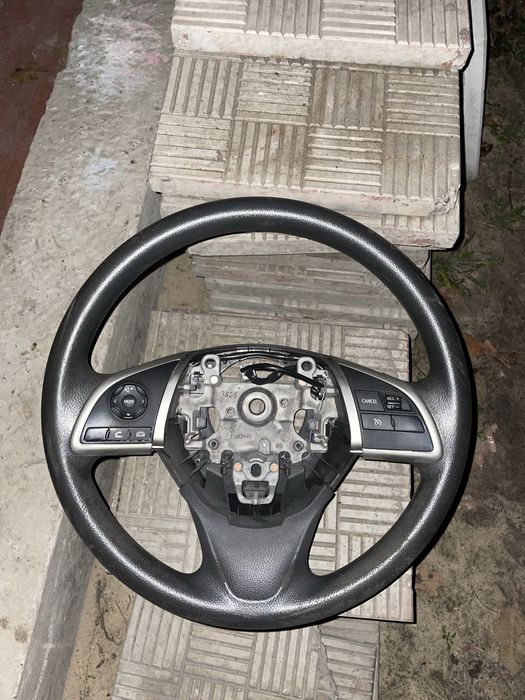 Продам руль на Mitsubishi Outlander 7шт