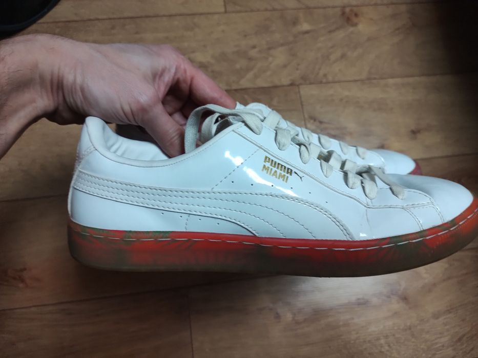 Продам Кеди білі  Puma