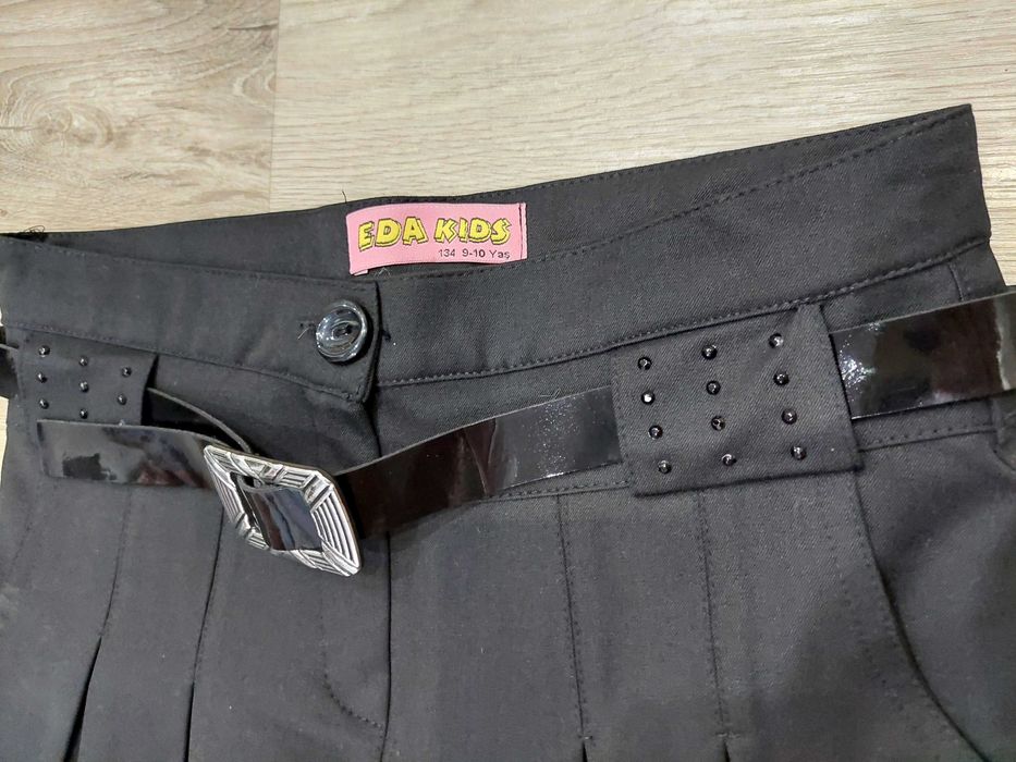 Нові шкільні штани на дівчинку 9-10років,зріст134,ціна 250грн