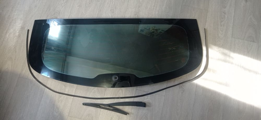 Стекло крышки багажника Nissan qashqai j10