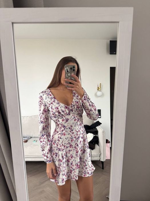 Атласна сукня zara