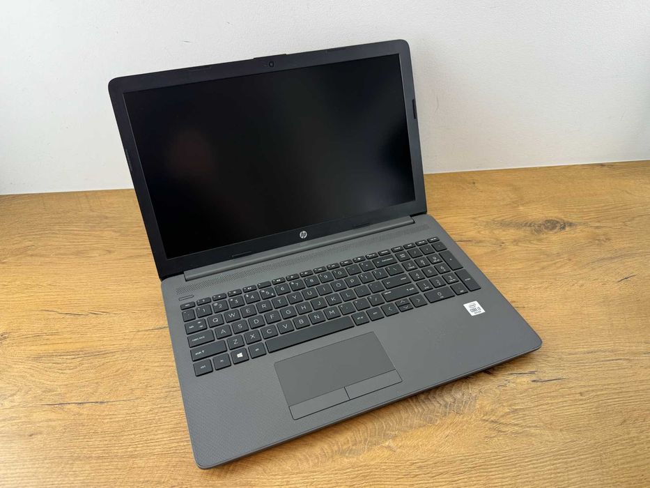 1406 HP 15cali, CORE i3-1005G1, 8x 3.40GHz, SSD M2 -500GB, Win 11, 8GB