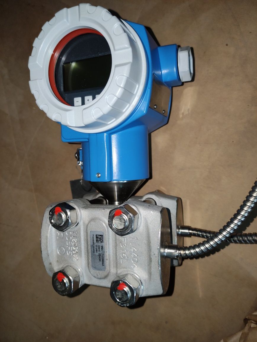 Датчик давления Endress+hauser FMD78-1AA7HC6B51E9