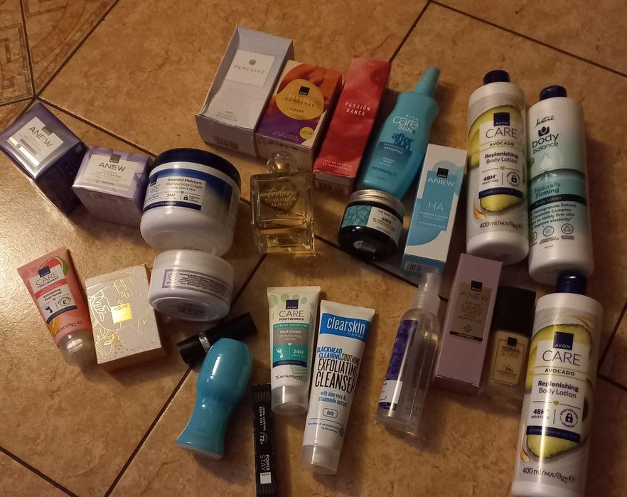 Zestaw kosmetyków Avon d