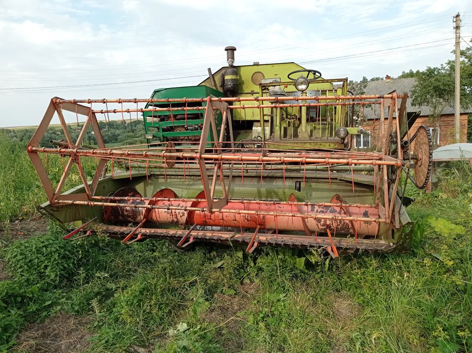Комбайн Claas Consul