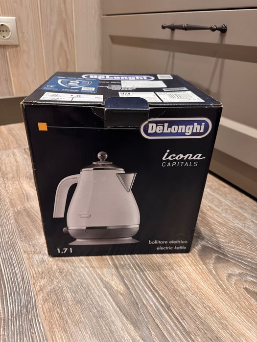 Електрочайник delonghi icona capitals