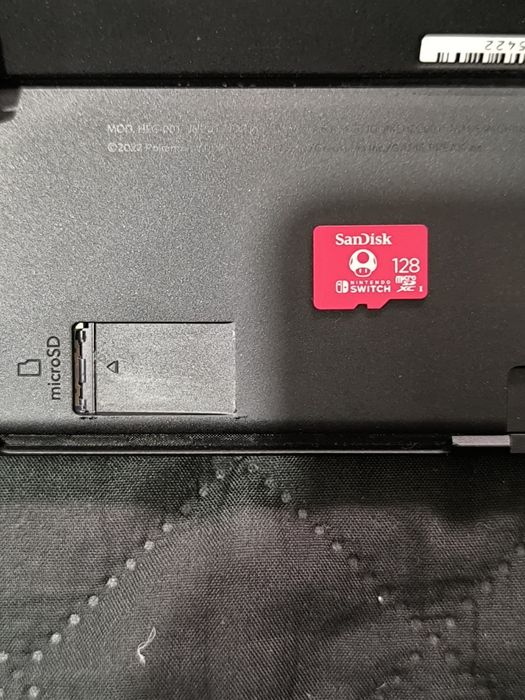 Nintendo Switch edição Pokémon Scarlet & Violet