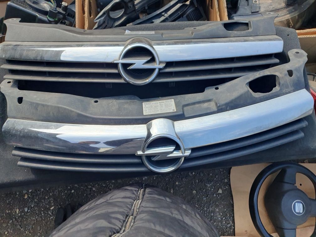 Atrapa grill astra H
