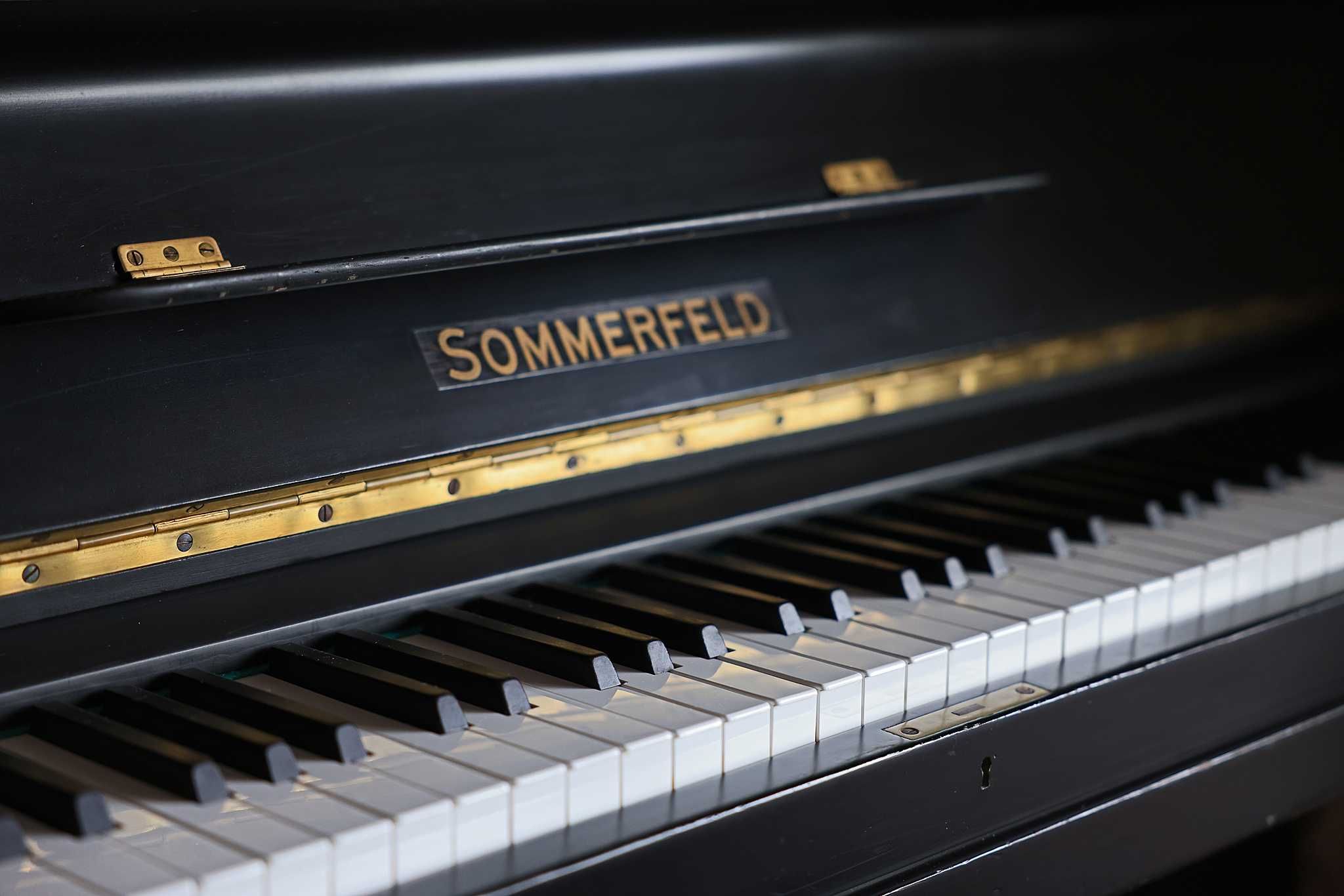 Pianino Sommerfeld po remoncie w bardzo dobrym stanie