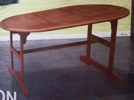 Stół owalny BOLTON z drewna eukaliptusowego