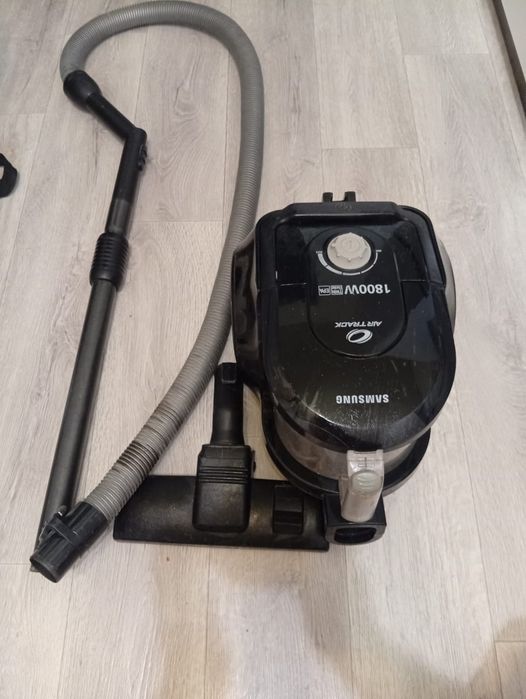 Пилосос Samsung 1800w