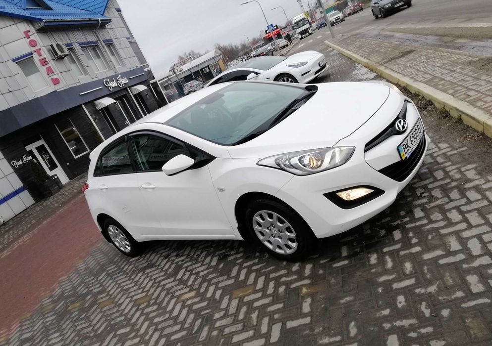 Продам авто Hundai i30 в гарному стані