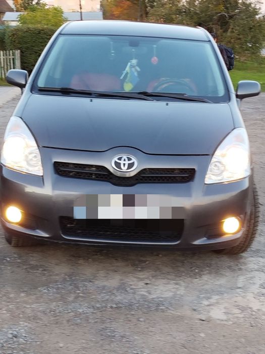 Toyota Corolla Verso 2.2 дизель 2008 рік