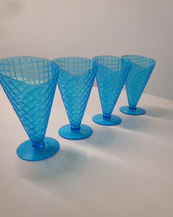 Pucharej wafle niebieski komplet plastyk