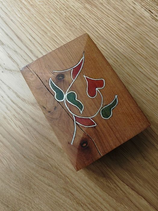 Szkatułka z drzewa sandałowego