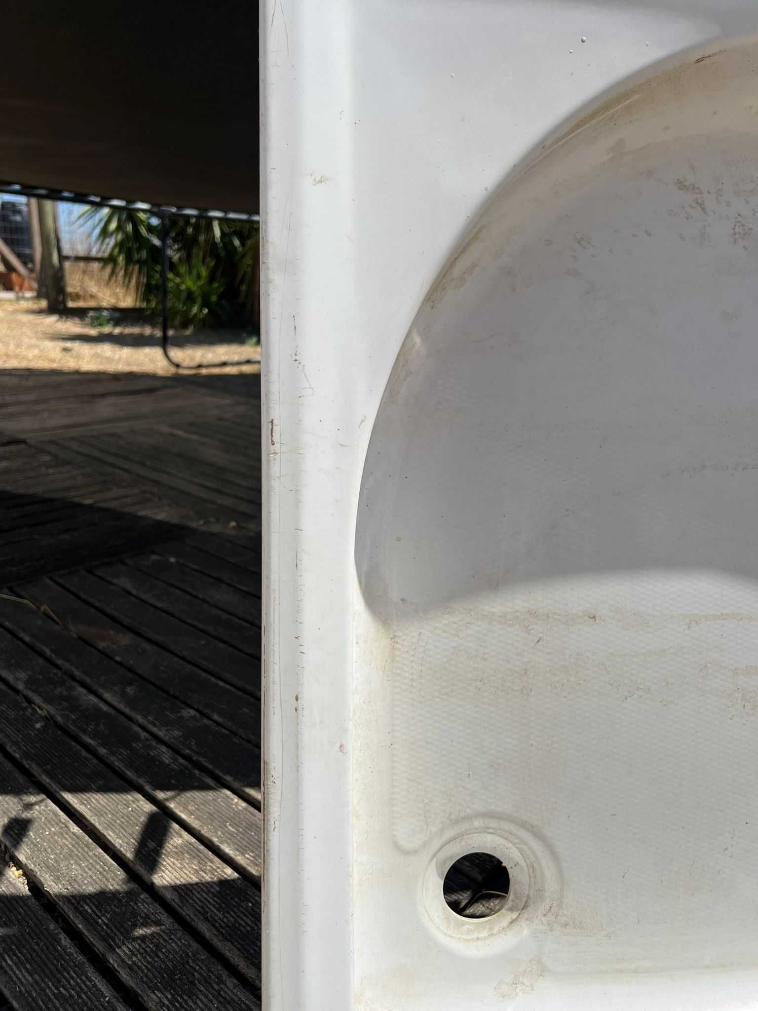 Base de Duche 120x80 Branca (com um canto partido)