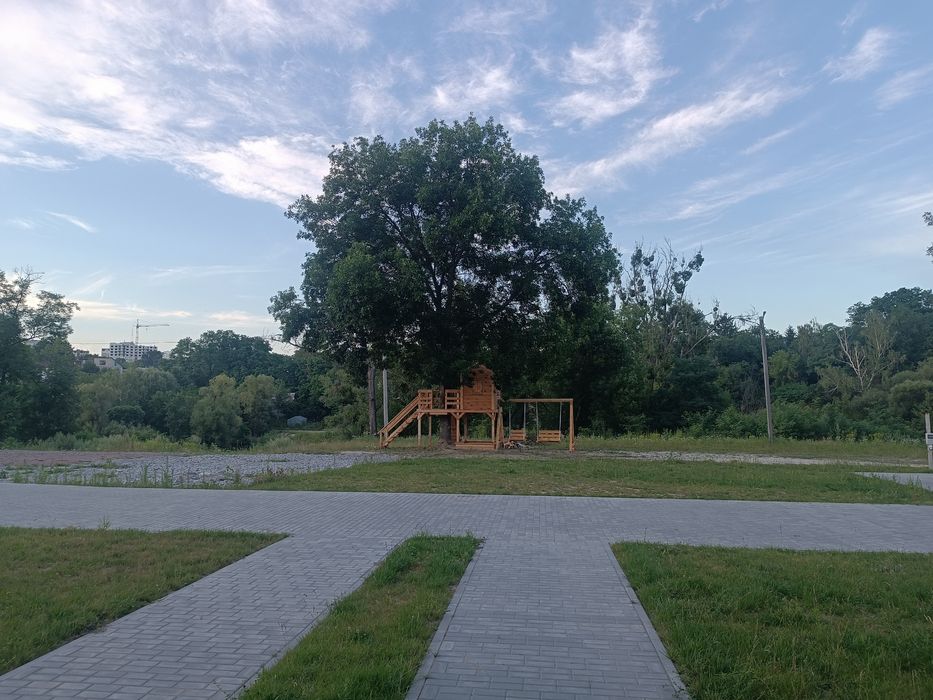 Таунхаус в мальовничому місці