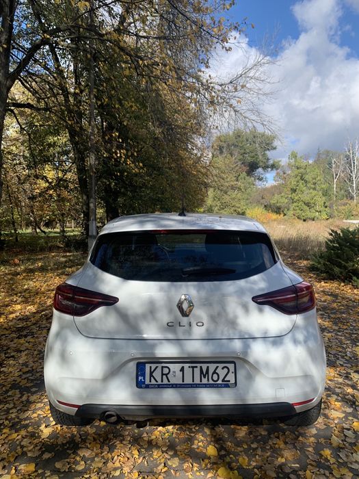 Renault Clio 5 2020 год в отличном состоянии