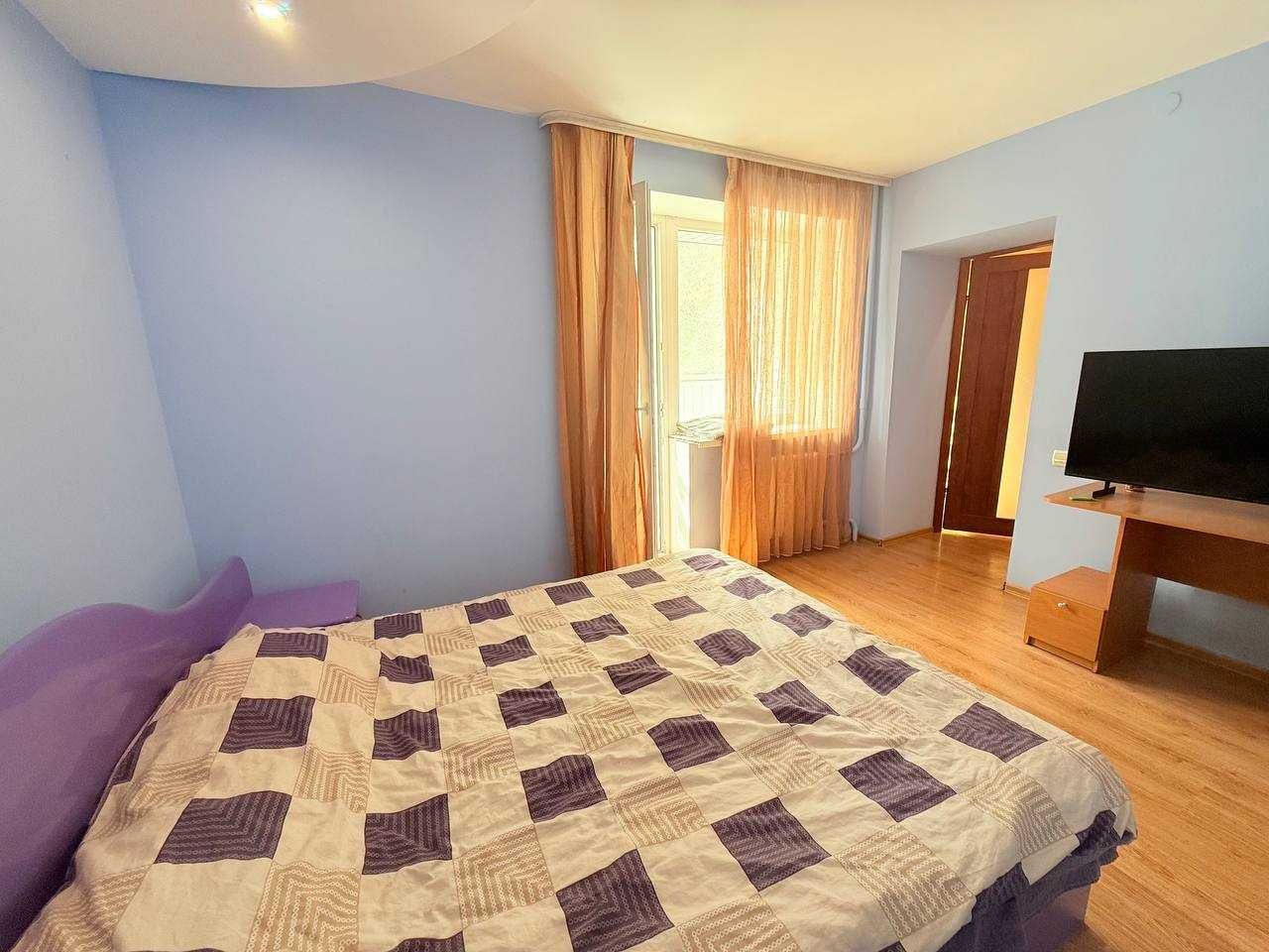 Продаж 3 кім,квартири,вул.Стрийська (кухня-вітальня), 2-й пов.,65м.кв.