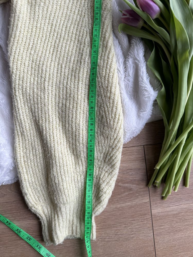 Sweter z bufiastymi rękawami ściągaczem Mango