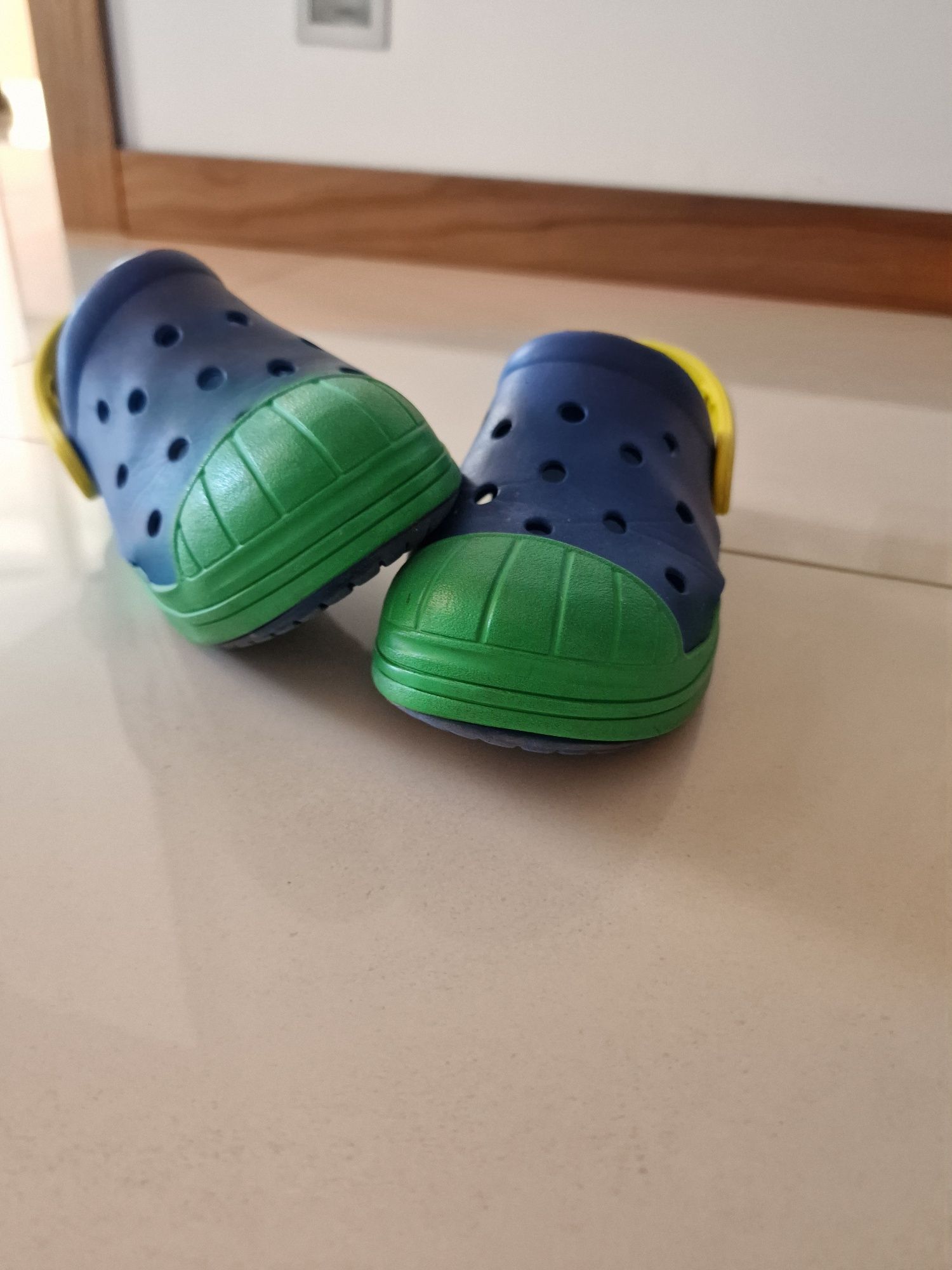Klapki dziecięce Crocs 33-34