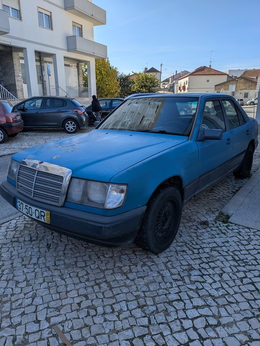 Mercedes 200D Diesel