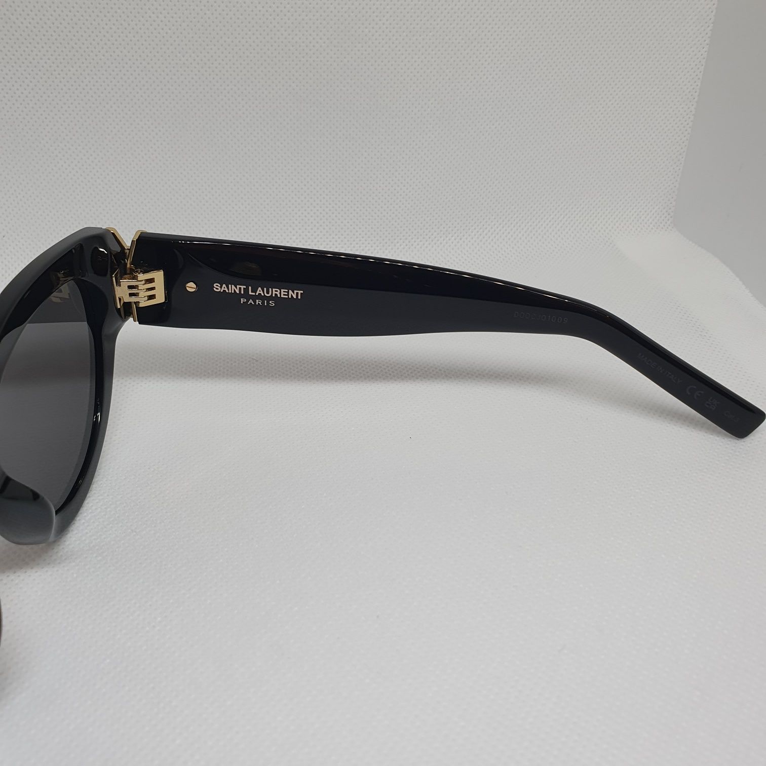 Saint Laurent SLM94 001