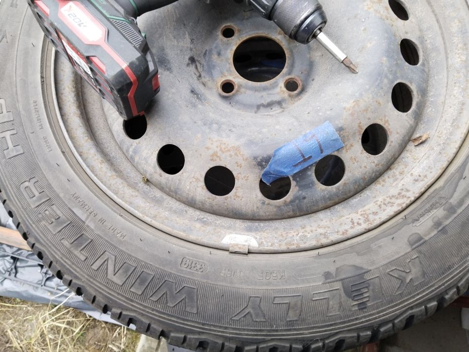 Felgi stalowe Megane 2 z oponami zimowymi 205/55/16