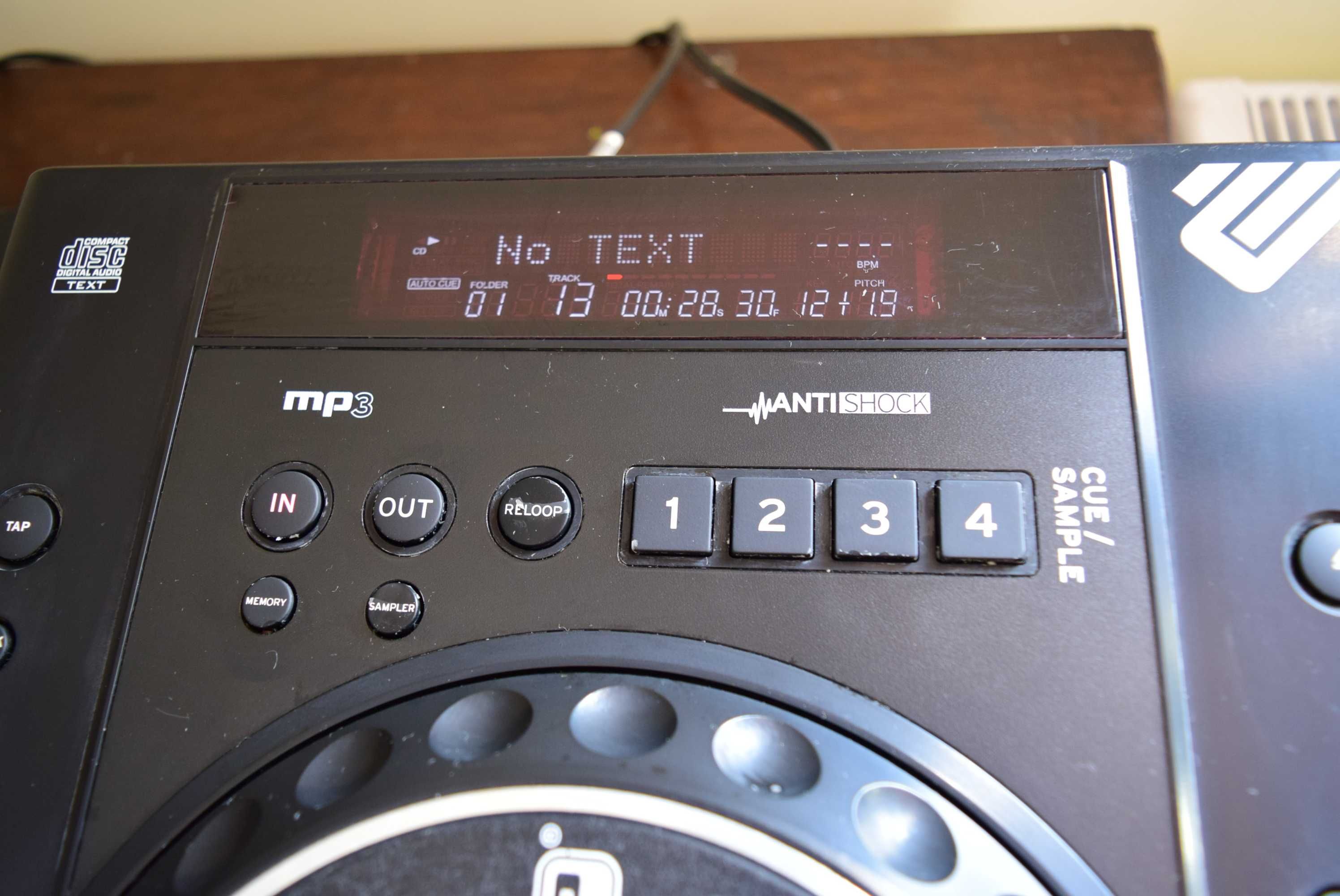Reloop RMP-1 to odtwarzacz CD/MP3 DJ
