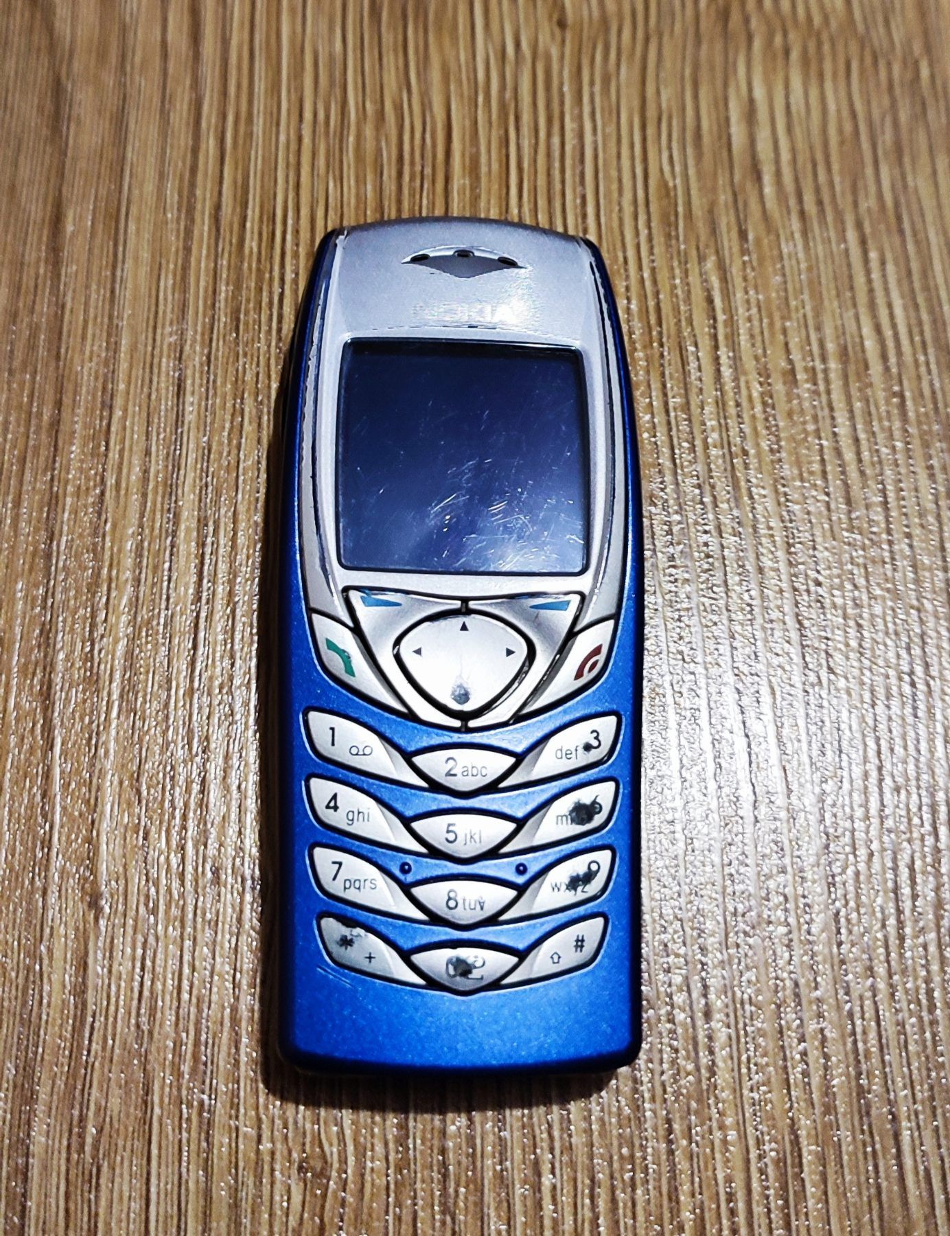 Телефон Nokia 6100 на запчастини