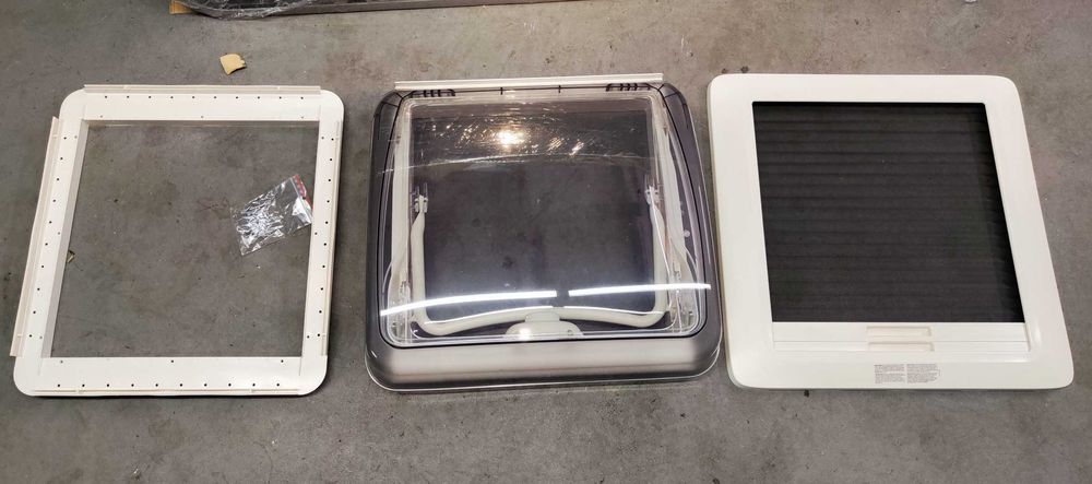 DOMETIC Mini Heki okno dachowe 40x40 kamper przyczepa idealne