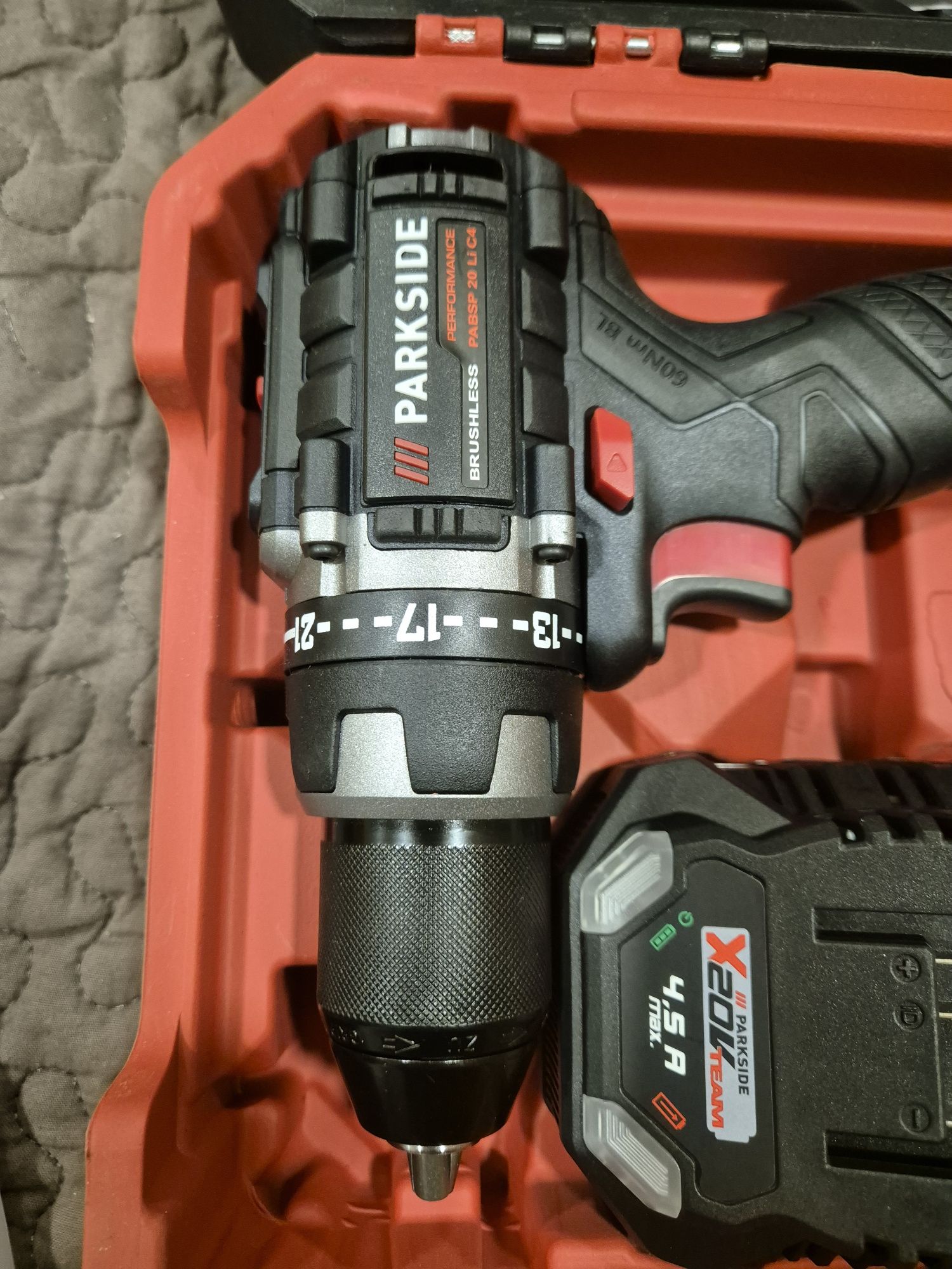 Aparafusadora Parkside performance nova 20v