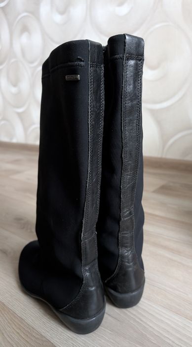 Зимові черевики, чоботи