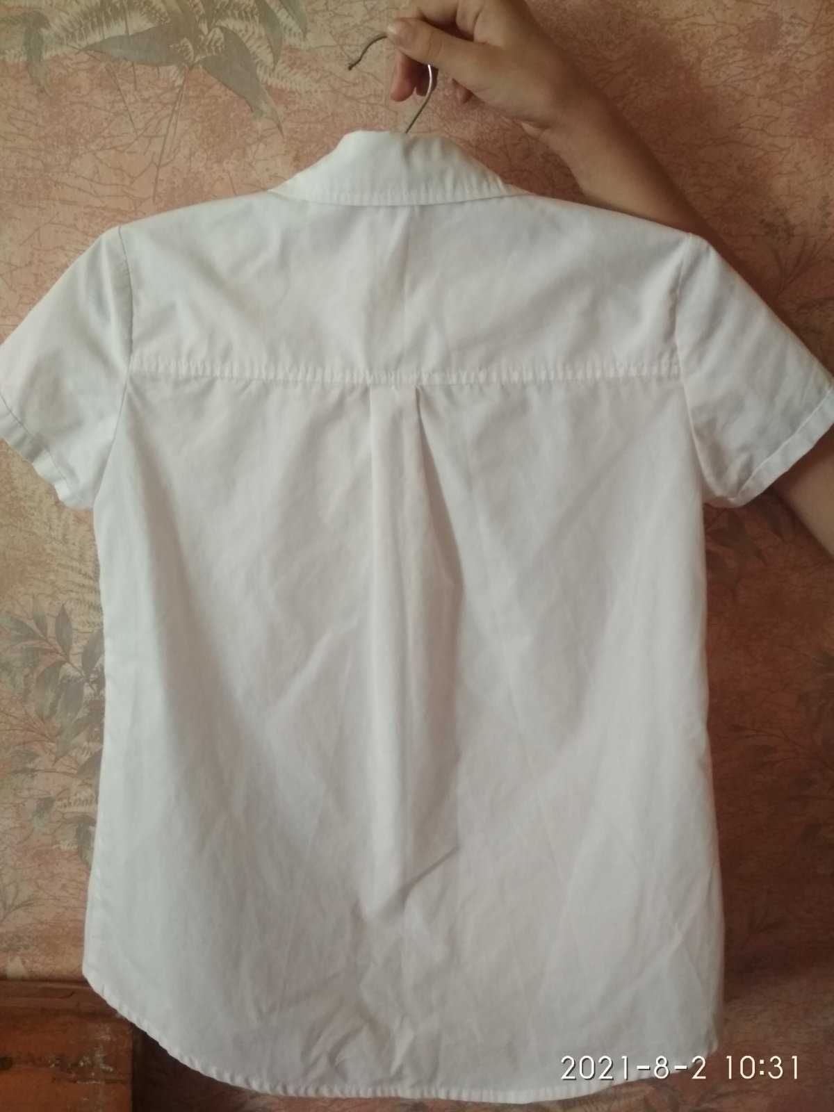 Блузка белая  с коротким рукавом в школу .рост-146
