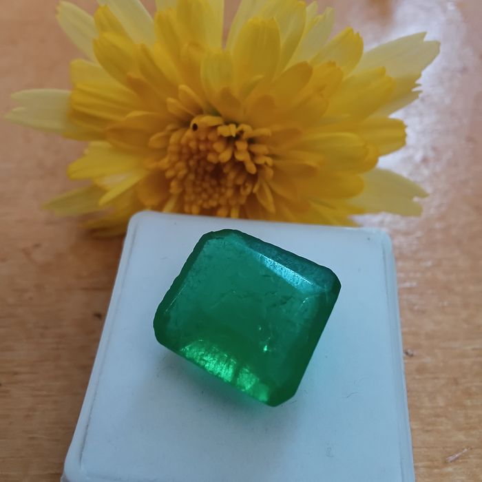 Esmeralda Natural Certificada  Uma Joia Única e Atemporal