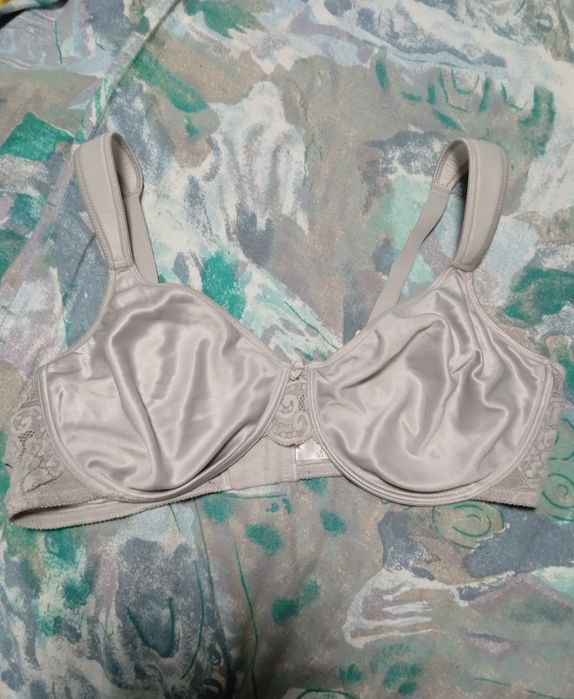 Бюстгалтеры  разные