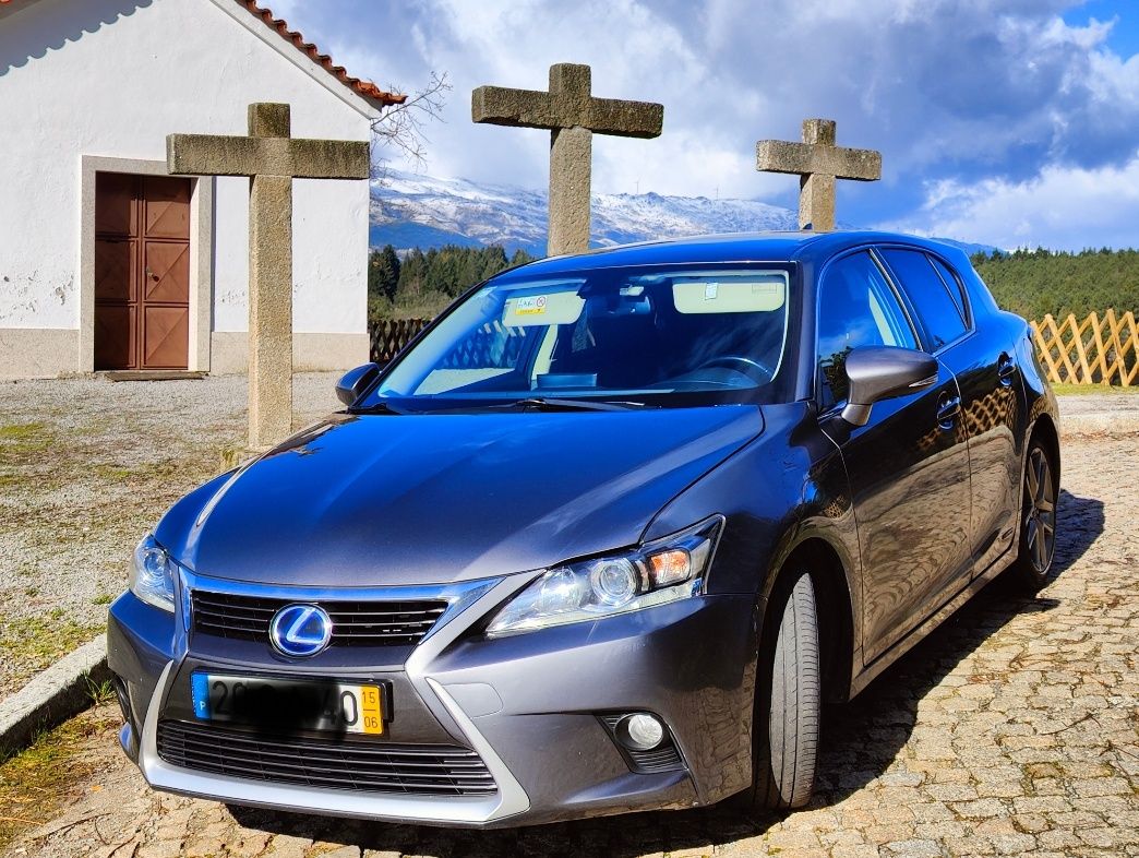 Lexus ct 200h executive 2015