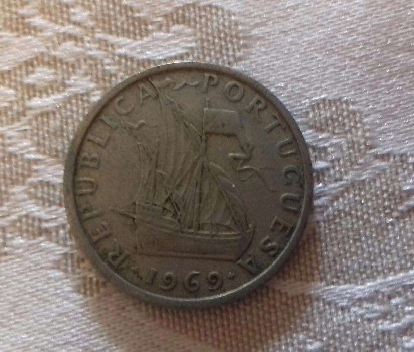 Moeda de escudo de 5$00 de 1969