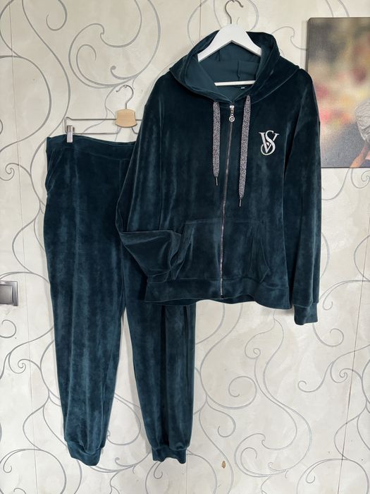 Велюровий спортивний костюм р.56/58