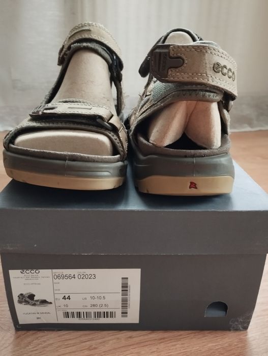 Ecco сандалі 44р