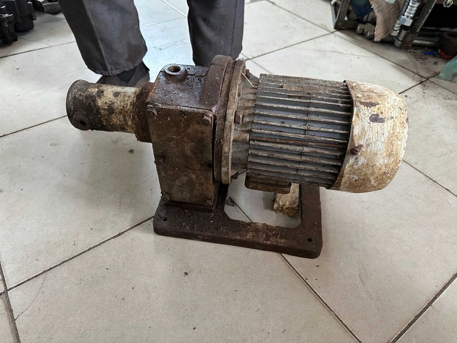 Электромотор - редуктор