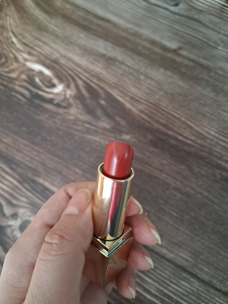 Pomadka Estee Lauder Pure Color Envy Matte 333 Persuasive