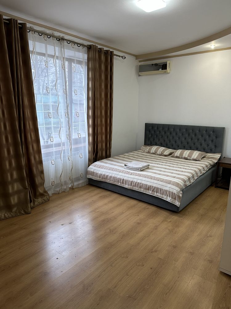 Космос Люкс посуточно 2 к. кв