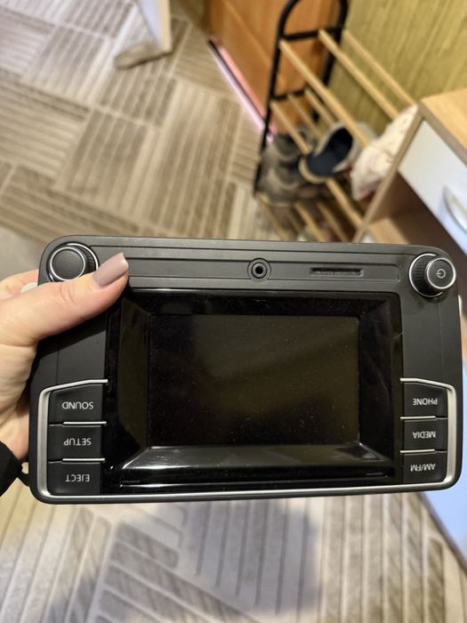 Продам магнітолу volkswagev passat b8