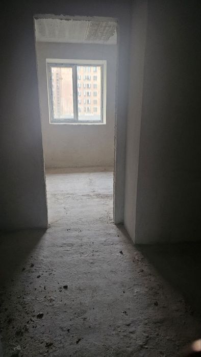 3 к в ЖК Міленіум здана, під ремонт, біля Озера