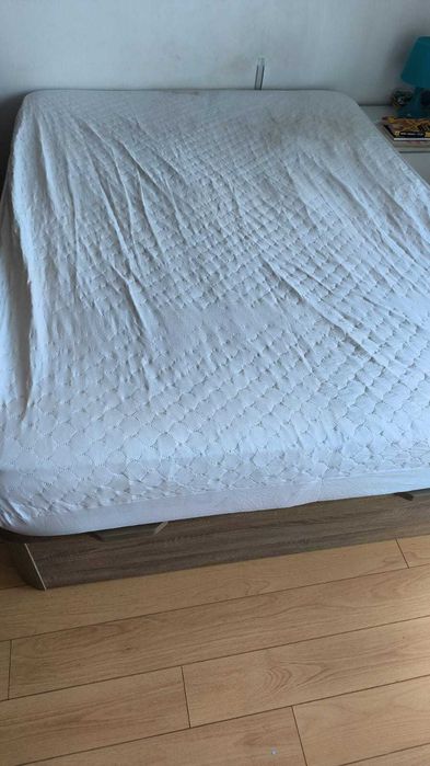 Sommier/ cama de casal