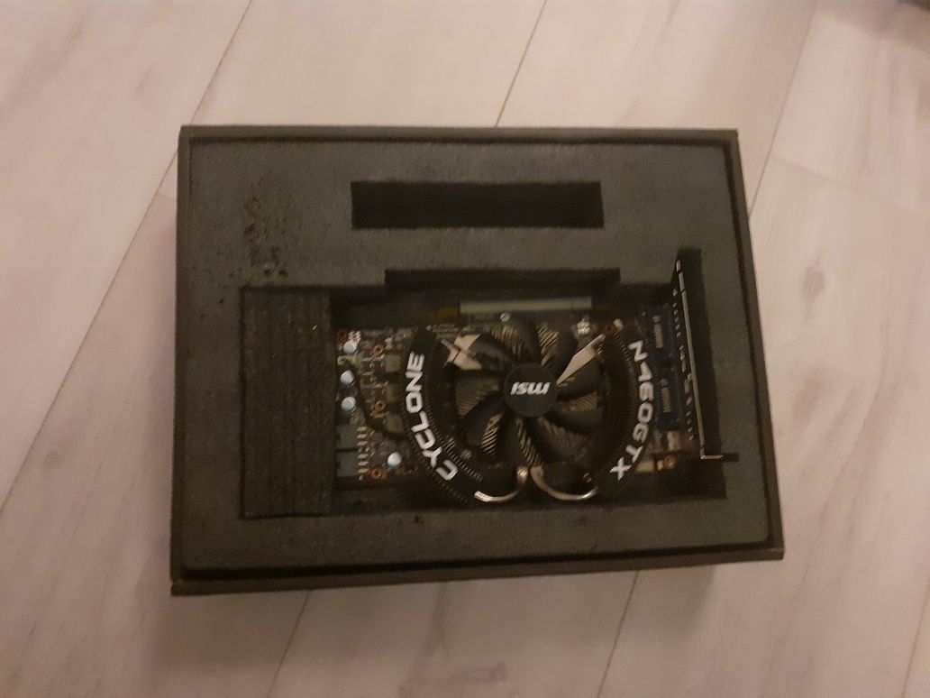 msi GTX 460 1GB GDDR5